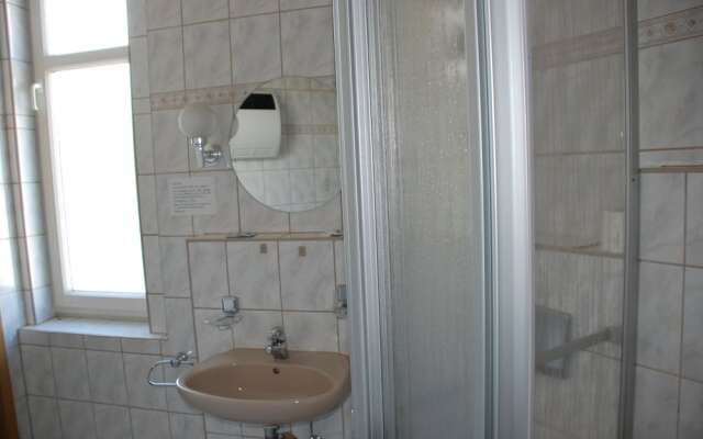 Hotel Schwarzaquelle