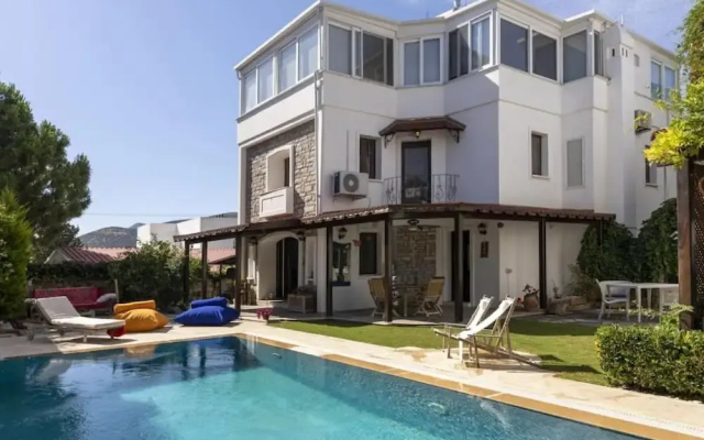 Villa With Private Pool in the Heart of Bodrum