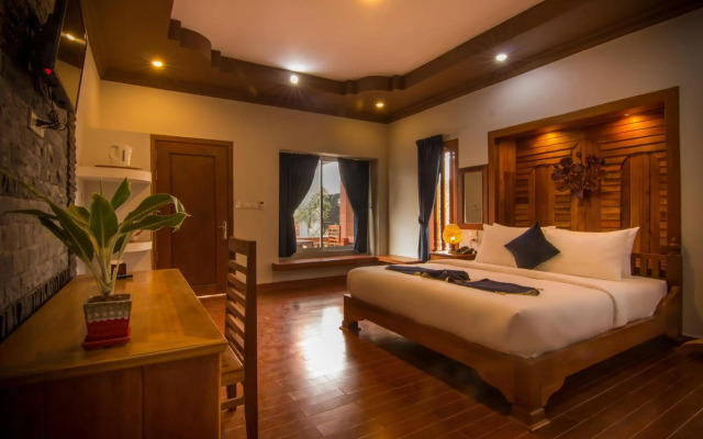 Ravorn Villa Boutique