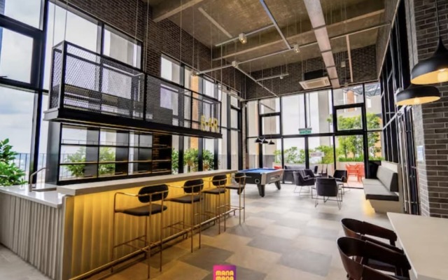 Millerz Square Suite By Mana-Mana