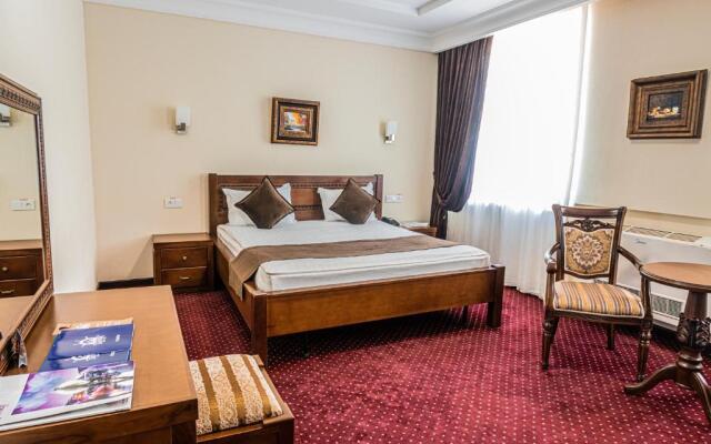Mountain Resort Complex Layner