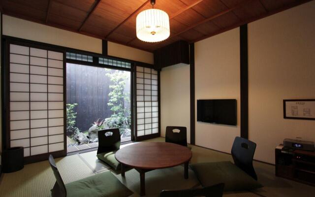 Anzuan Holiday Rentals