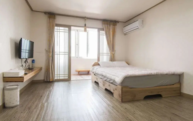 On The Stone Guesthouse 2 - Hostel