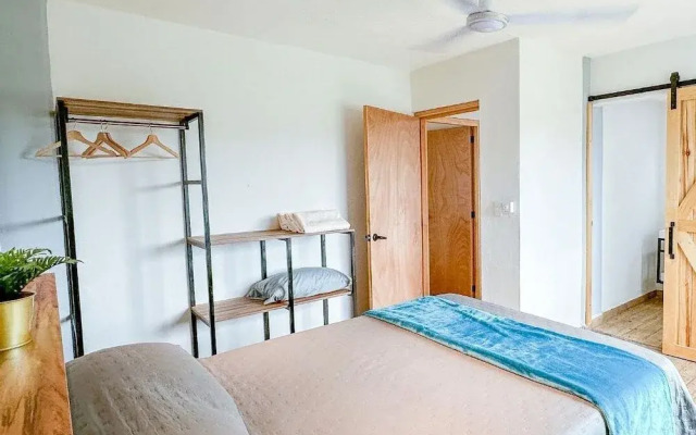 New Comfortable Retreat. Pool & BBQ