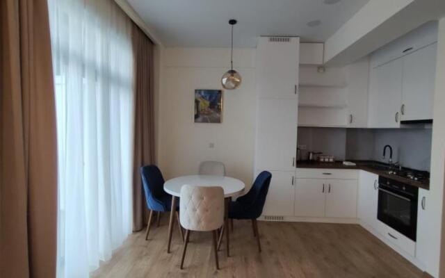 Apartment 76