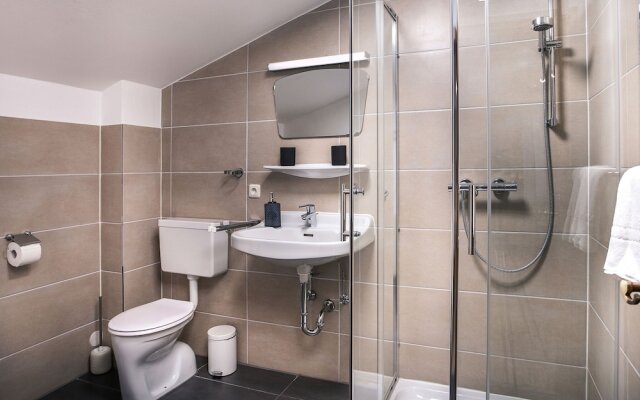 Alpine View Apartments