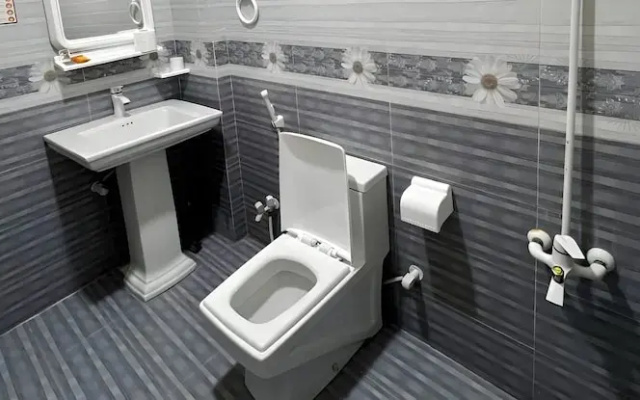 Hotel 7 DHA