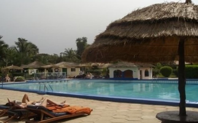 Holiday Beach Club Hotel