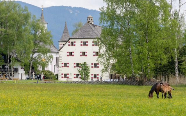Schloss Prielau Hotel & Restaurants