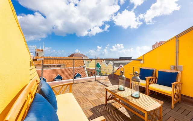 NEW The Yellow House - Renovated Monumental Penthouse
