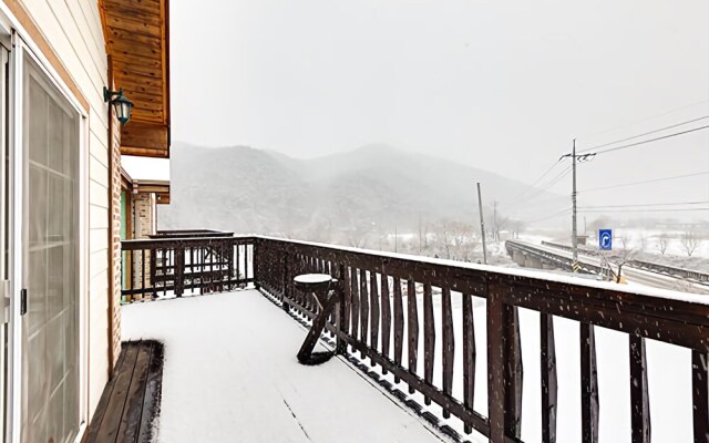 Mungyeong Sunflower Pension&camping Site