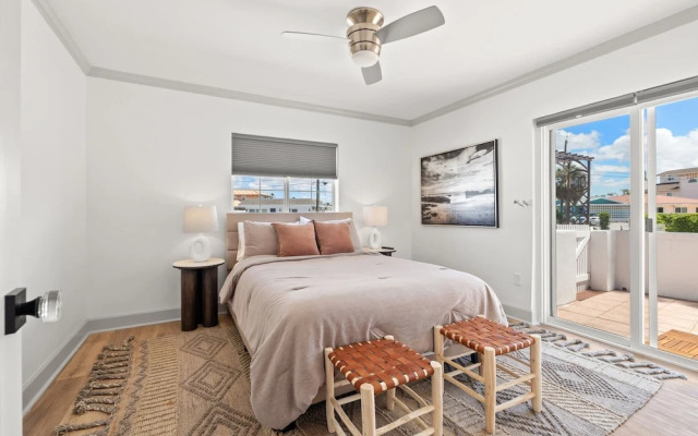 Stylish Villa Near Treasure Island Beaches