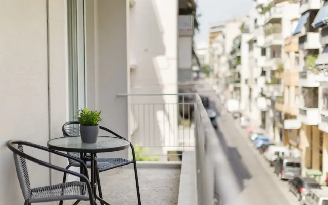 UPSTREET Urban 2BD Apartment in Koukaki