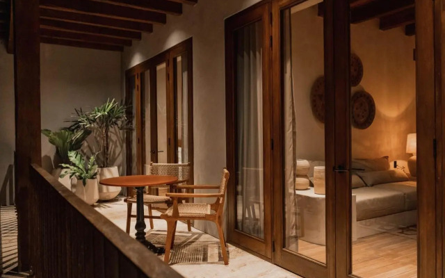 Makani Luxury Wanderlust