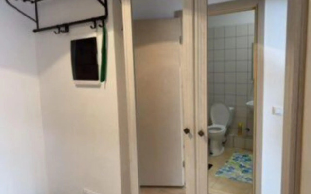 Апартаменты на улице Краснолесья 54