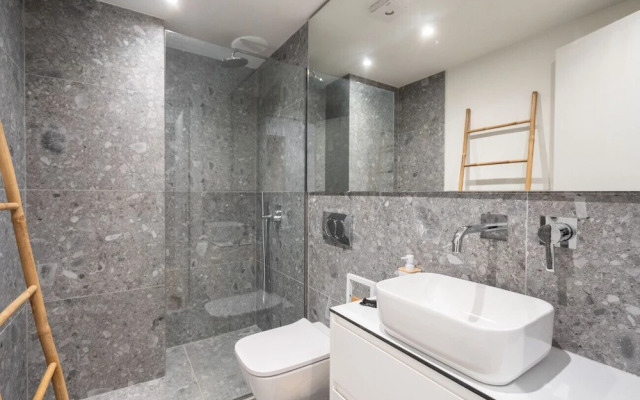 LIV Athinum 1 - Luxury Apartment 1C