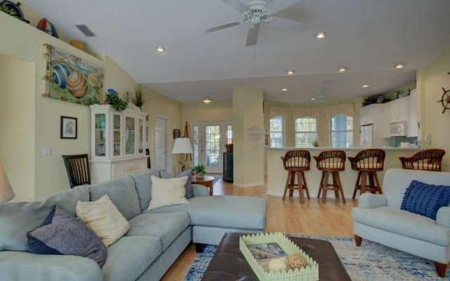 Tortuga Pool Home