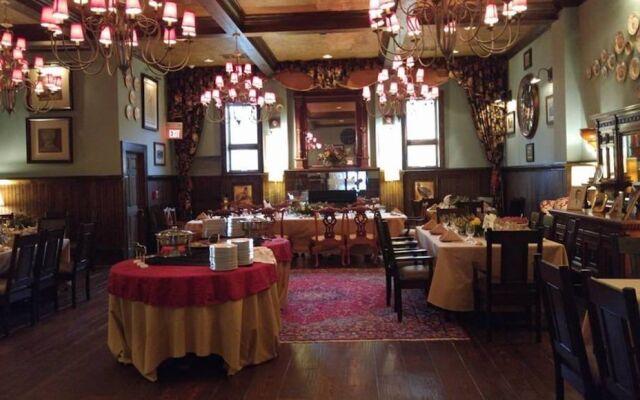 Highlands Inn