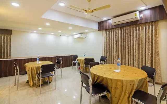 Treebo Petals Banquet & Suites - Kolkata
