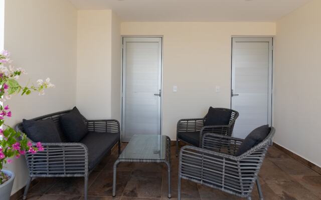 Kuyaan Coral Suites by Alex