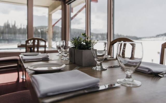 Lac Le Jeune Resort and Nature Centre