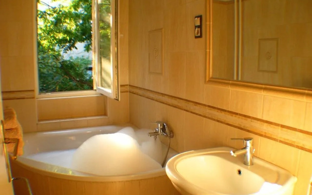 Danube Apartment Pozsonyi Street