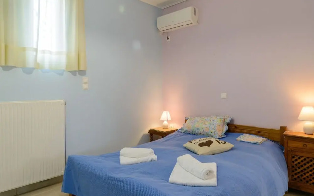 Comfy Vacation Flat Near the Beach