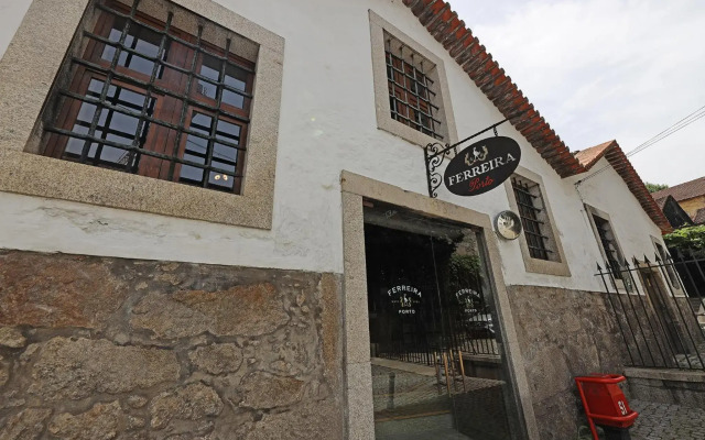 FLH Gaia Homey Apartment