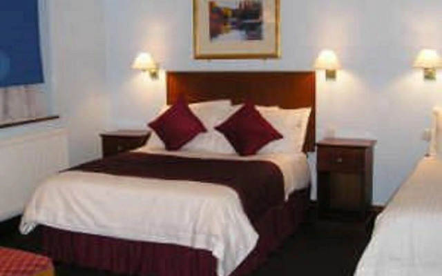 Kings Paget Hotel