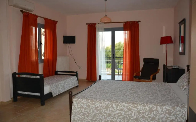 Lotus Sea View Studio Apartment 2