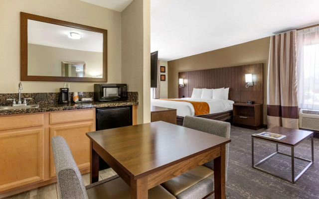 Comfort Suites at Sabino Canyon