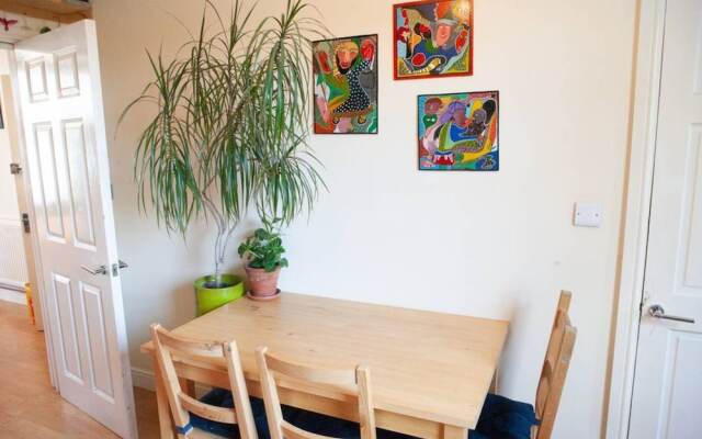1 Bedroom Apartment With Beautiful Garden