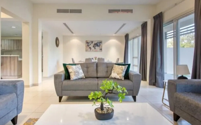 R&H Villa