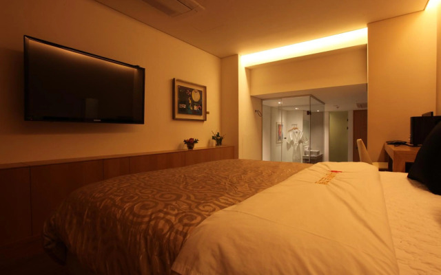Yuwon Hotel