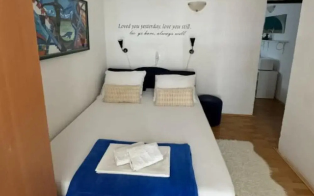 Duga House