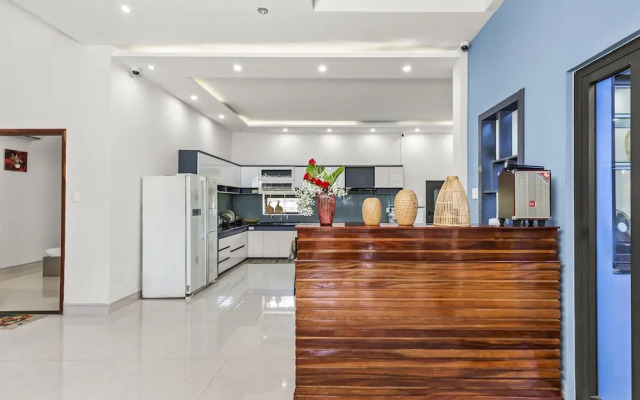 Rosemary Villa near Han River