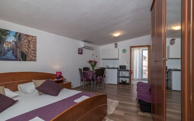 Apartments Mare Trogir