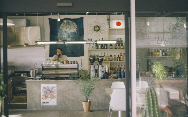 AIEN Coffee and hostel
