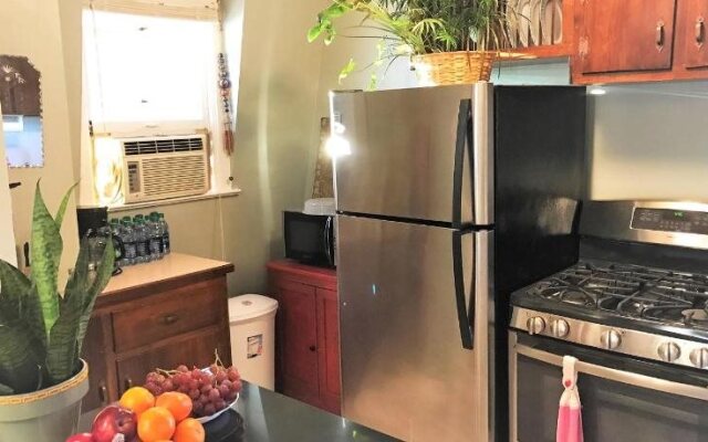 Vineyard Mansion & Carriage House Bed & Breakfast