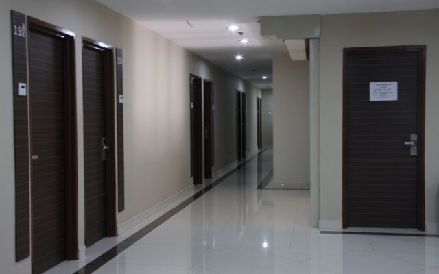 Azio Hotel & Residences