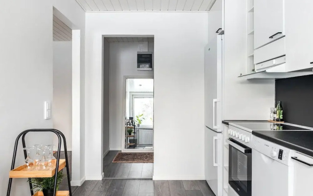 Bright 1BR Apartment next to the Beach