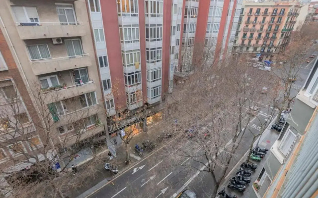 Modern and bright Duplex apartment in Eixample 4-3