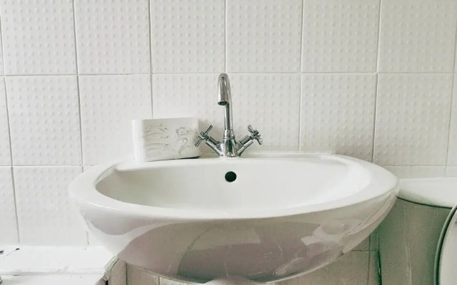 Comfy 3BR Flat on Quiet Street