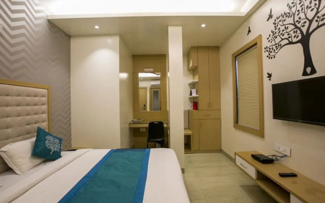 FabHotel Naman Palace