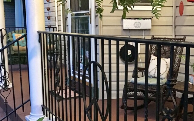 Peabody's 'Hip Little Stay'