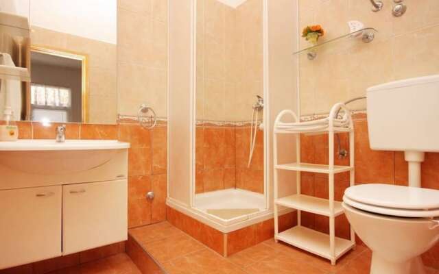 Family Apartment Mirela Borik