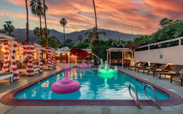 Float Palm Springs