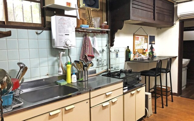 Gojo Paradiso homes restaurant and bar - Hostel