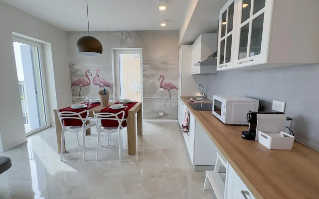 Seafront Modern Farmont Flamingo Suite