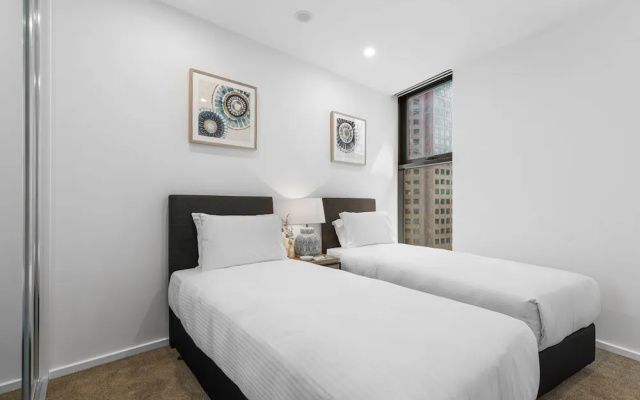 Remarkable 3-bed With City Views & Swimming Pool – Guest Rooms – Melbourne